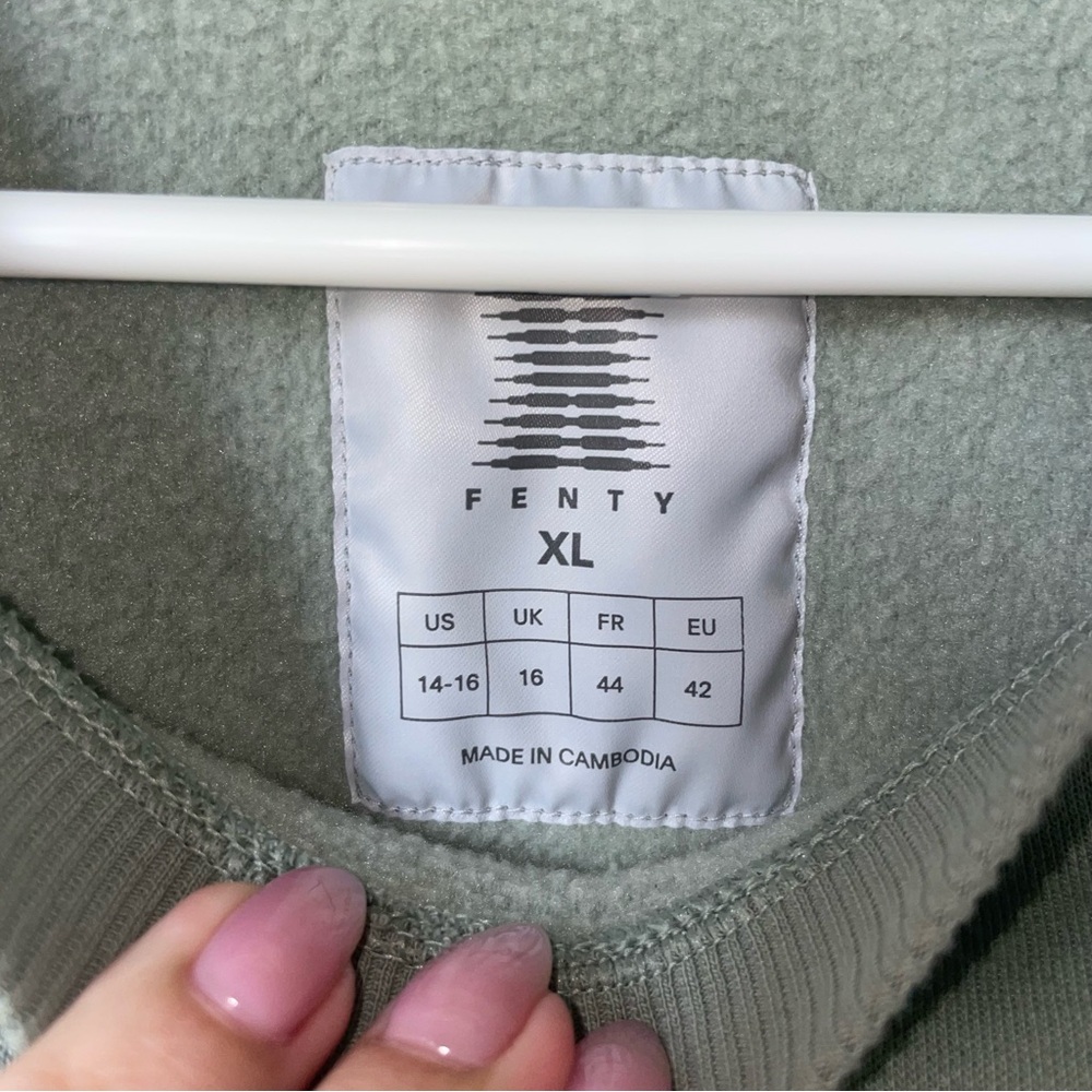 Savage x Fenty Green Sweatshirt - Picture 4 of 5